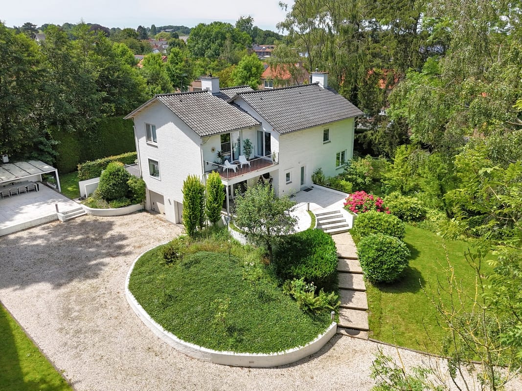 Marinus &amp; Partners - MT100785 - 02