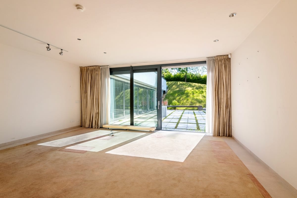 Marinus & Partners - MT100745 - 33