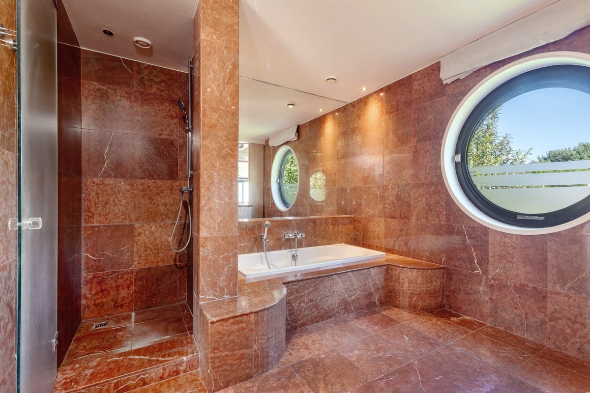 Marinus & Partners - MT100745 - 38