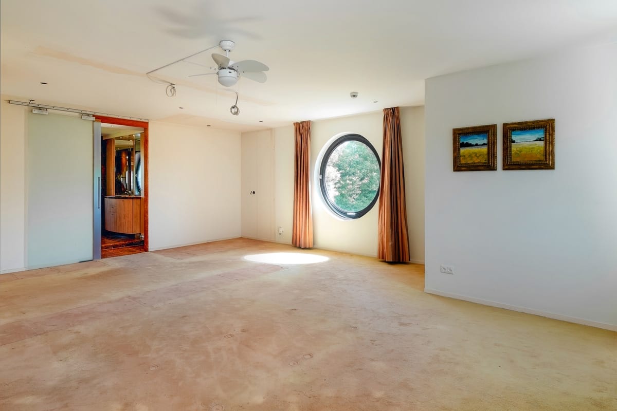 Marinus & Partners - MT100745 - 41