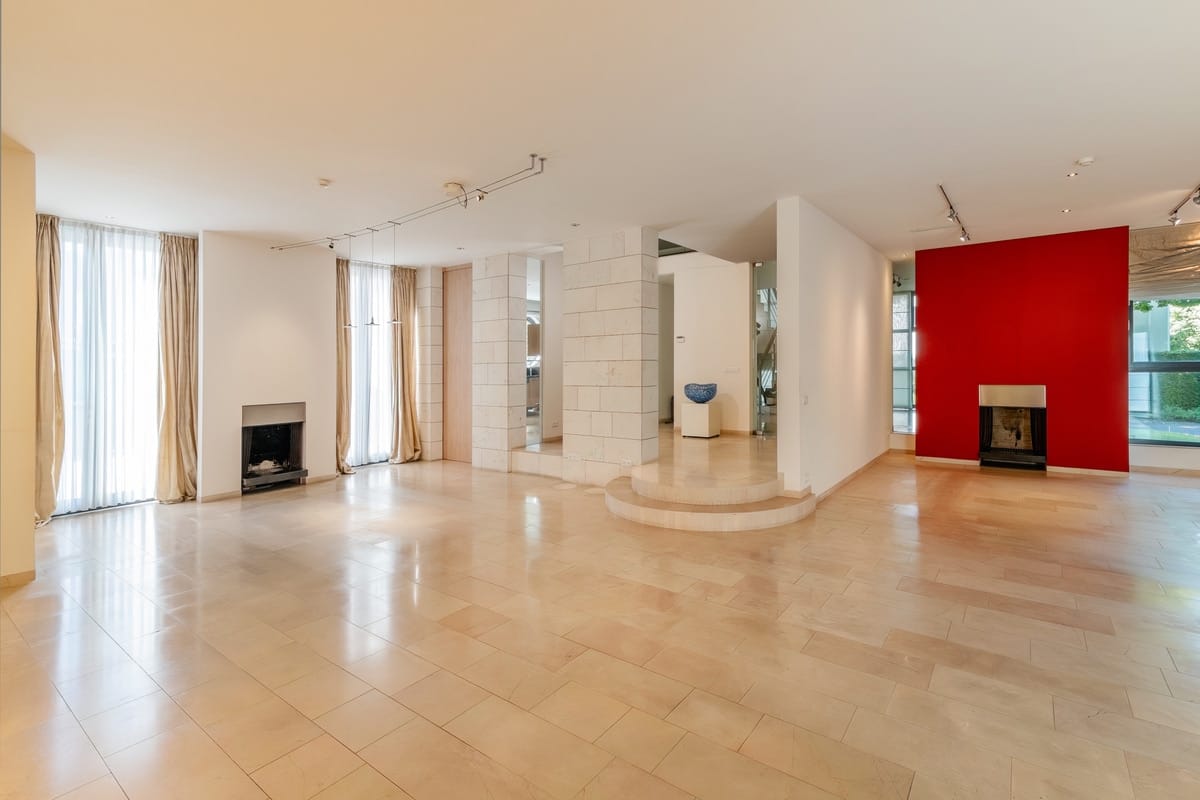 Marinus & Partners - MT100745 - 45