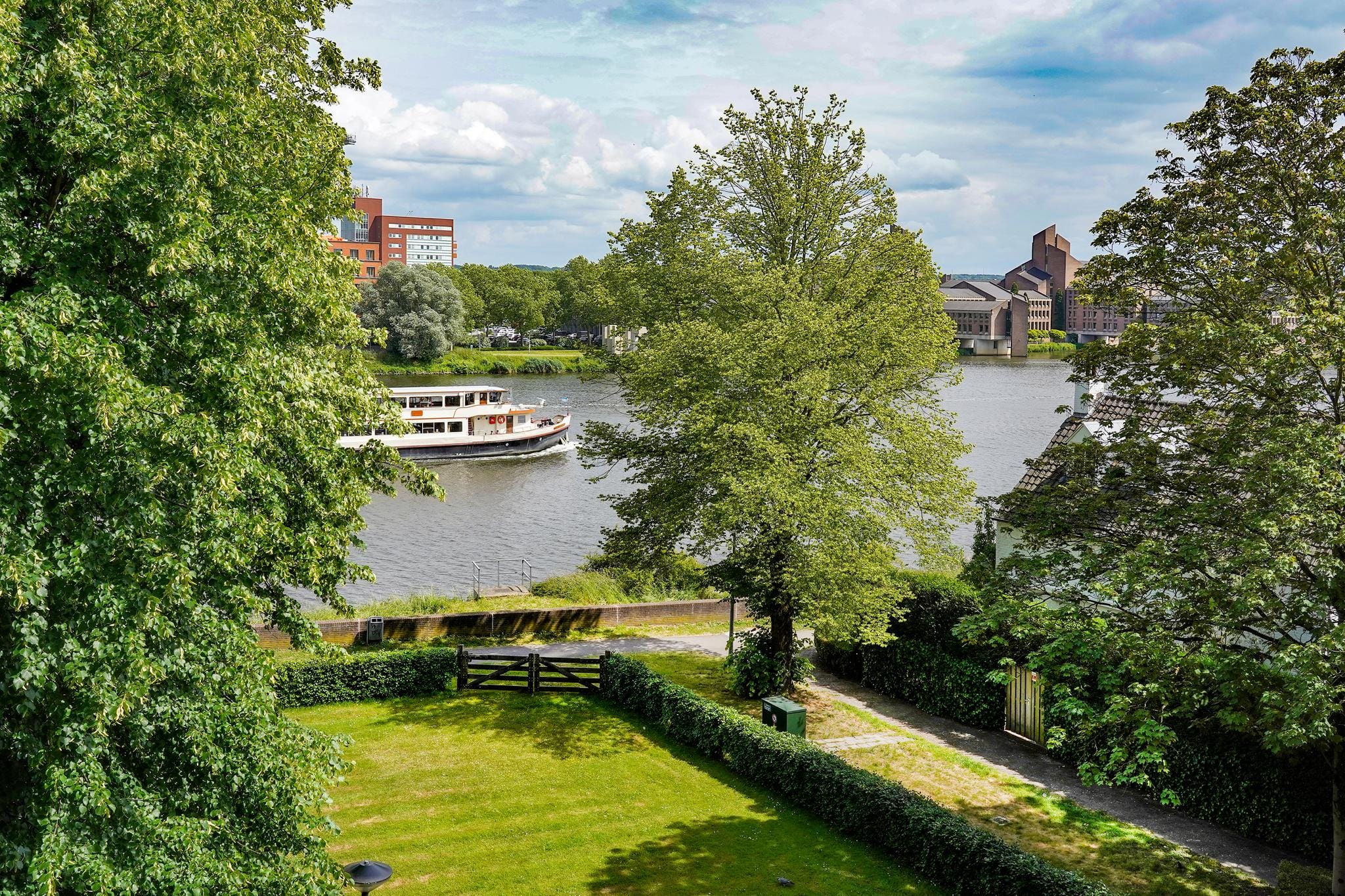 Marinus & Partners - MT100932 - 01