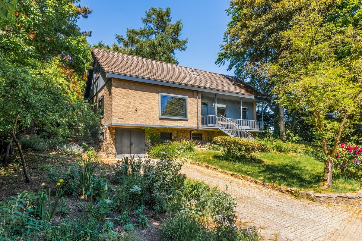 Marinus &amp; Partners - MT100910 - 02