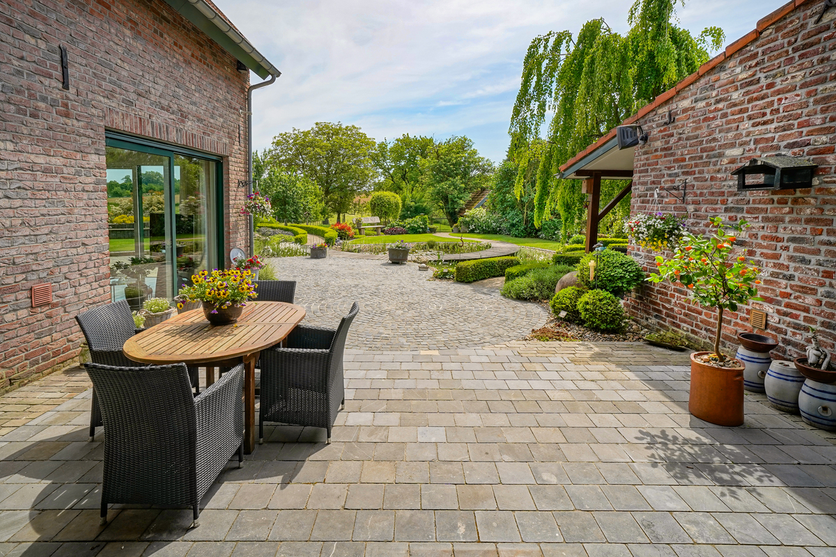 Marinus & Partners - MT100850 - 26