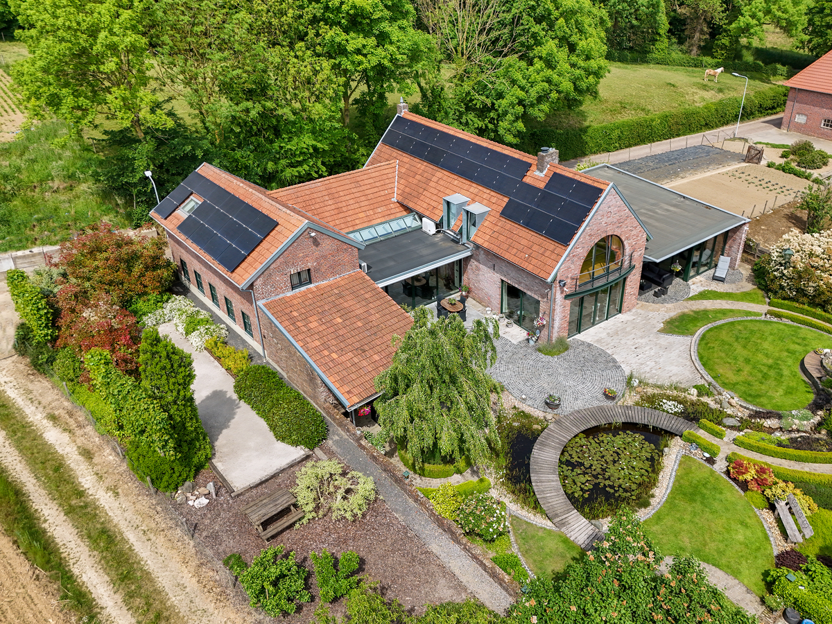 Marinus & Partners - MT100850 - 32