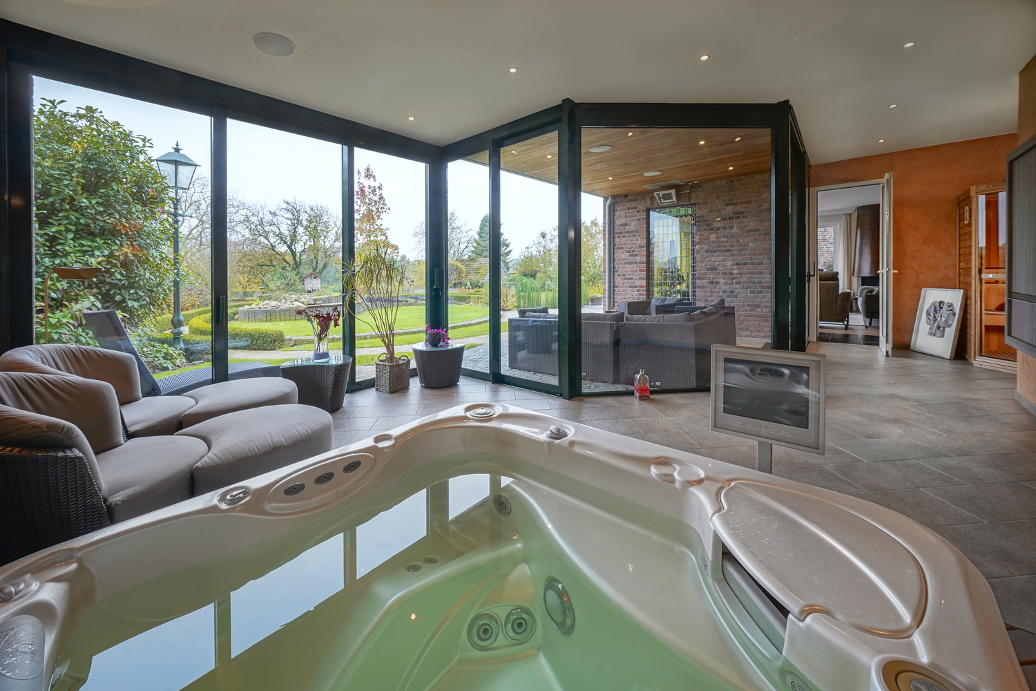 Marinus & Partners - MT100850 - 40