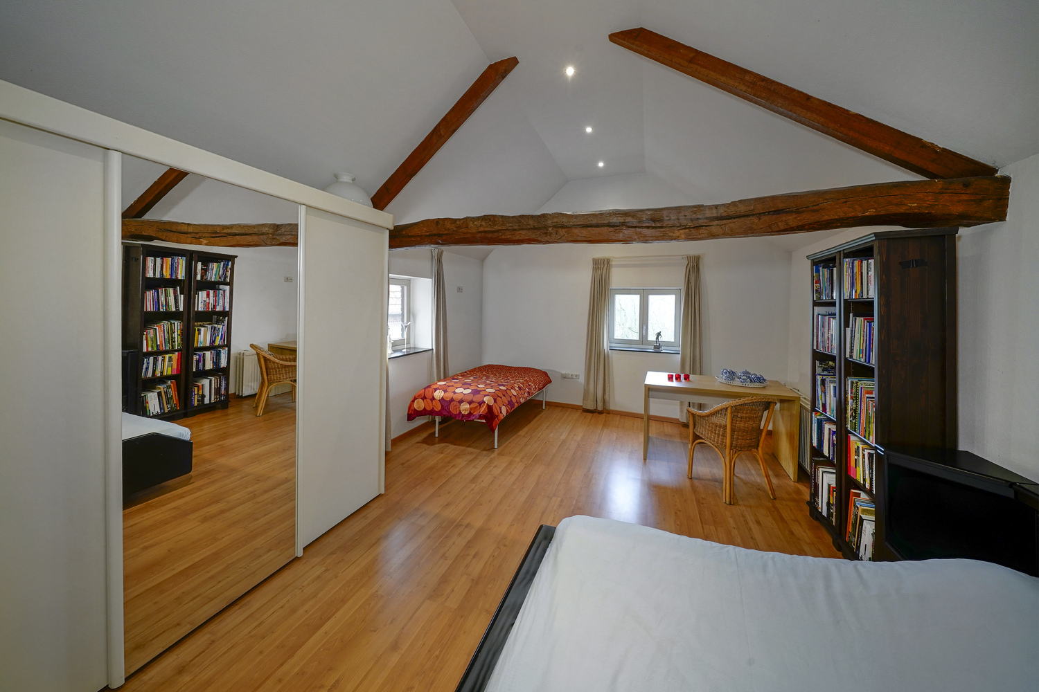 Marinus & Partners - MT100850 - 47