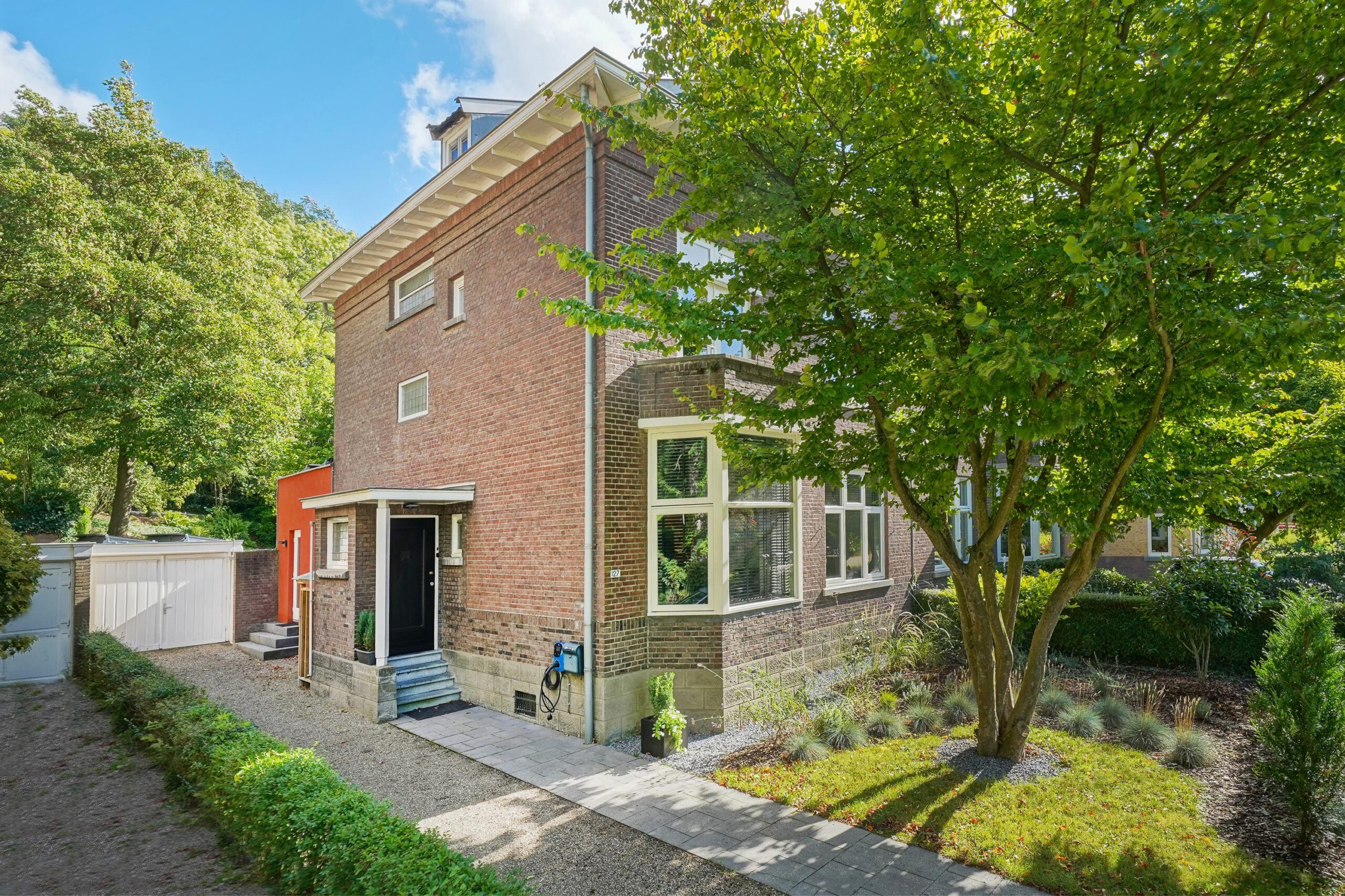 Marinus & Partners - MT100978 - 07