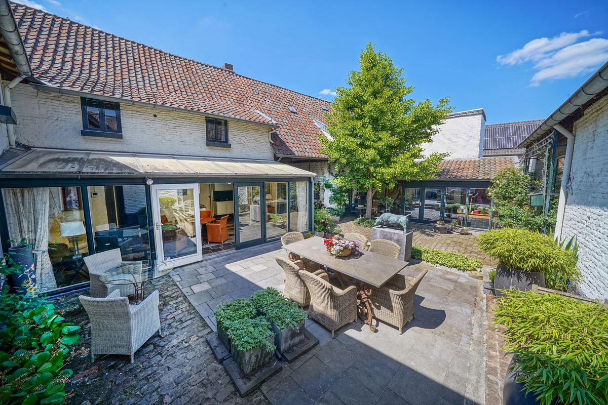 Marinus & Partners - MT100878 - 01