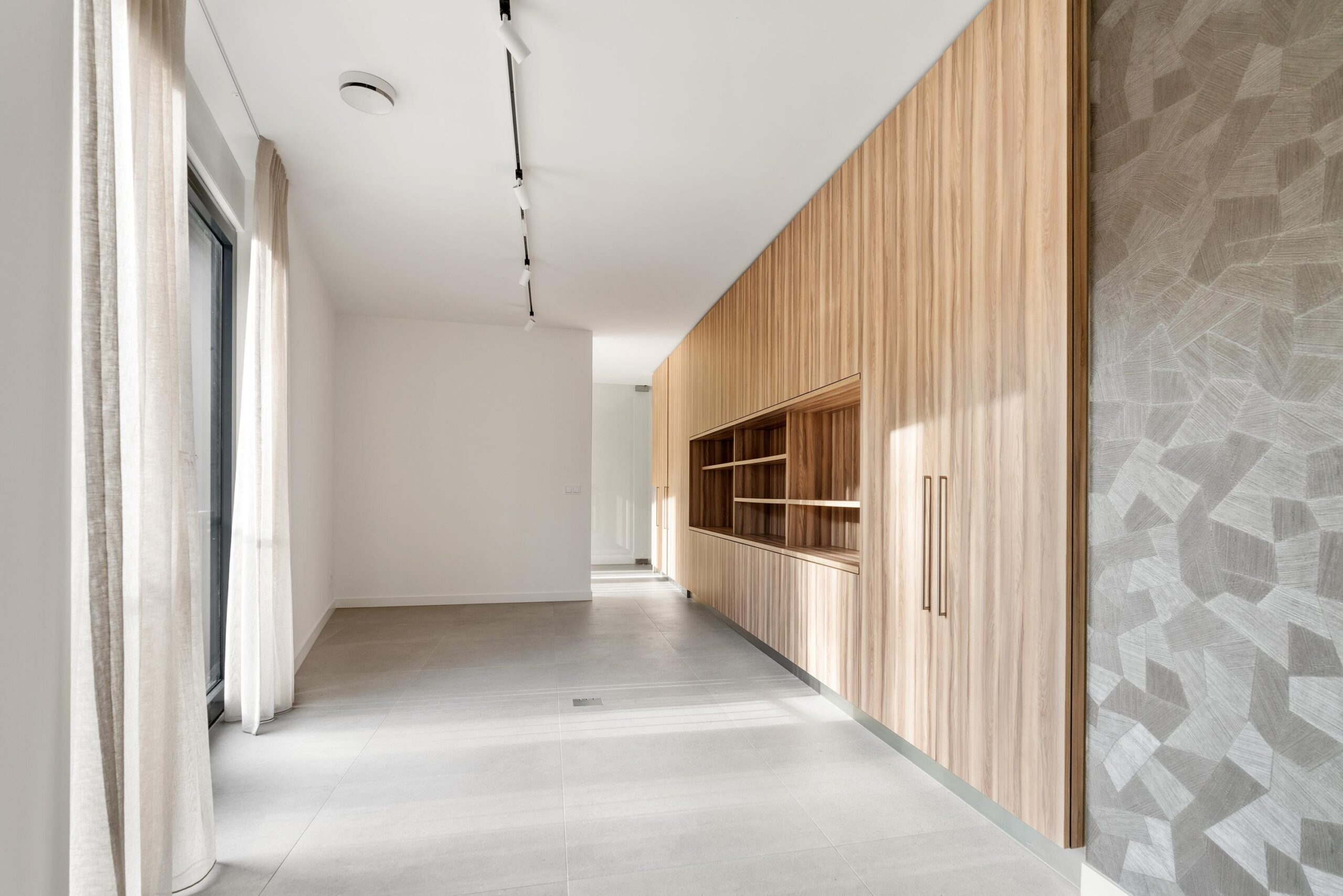 Marinus & Partners - MT100893 - 12