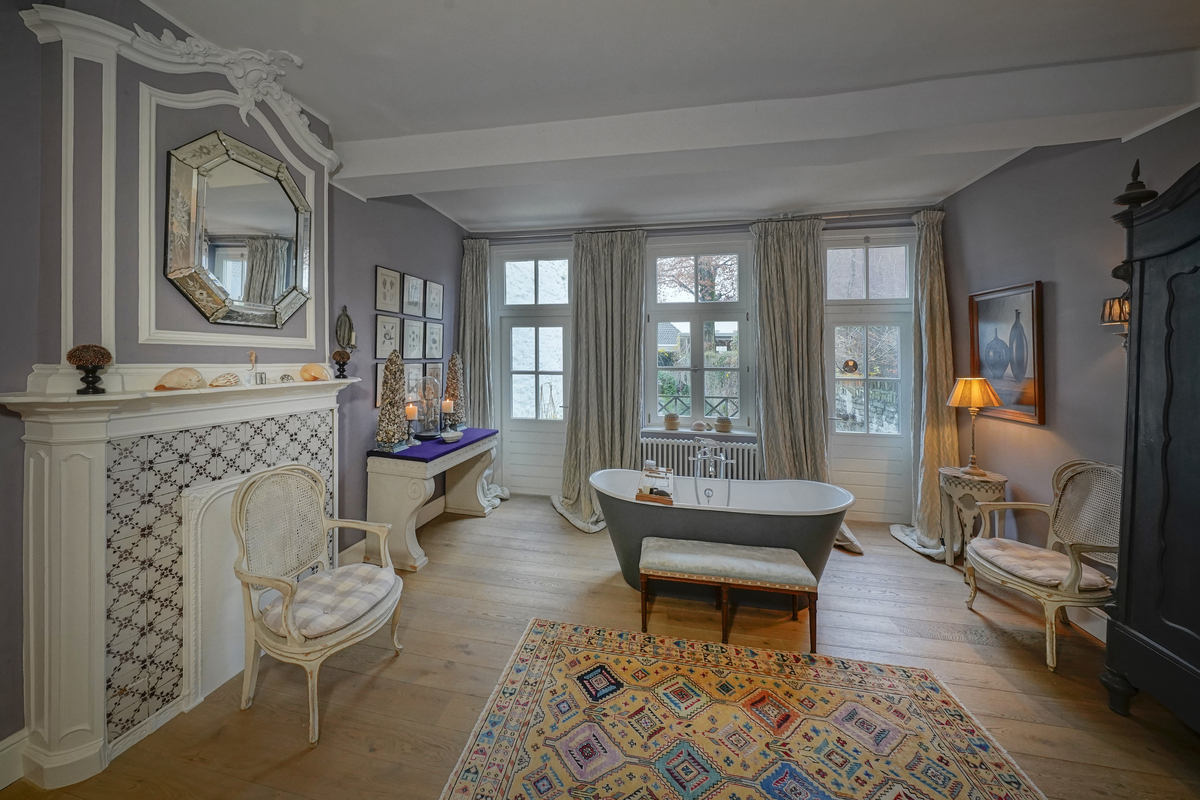 Marinus & Partners - MT100906 - 30