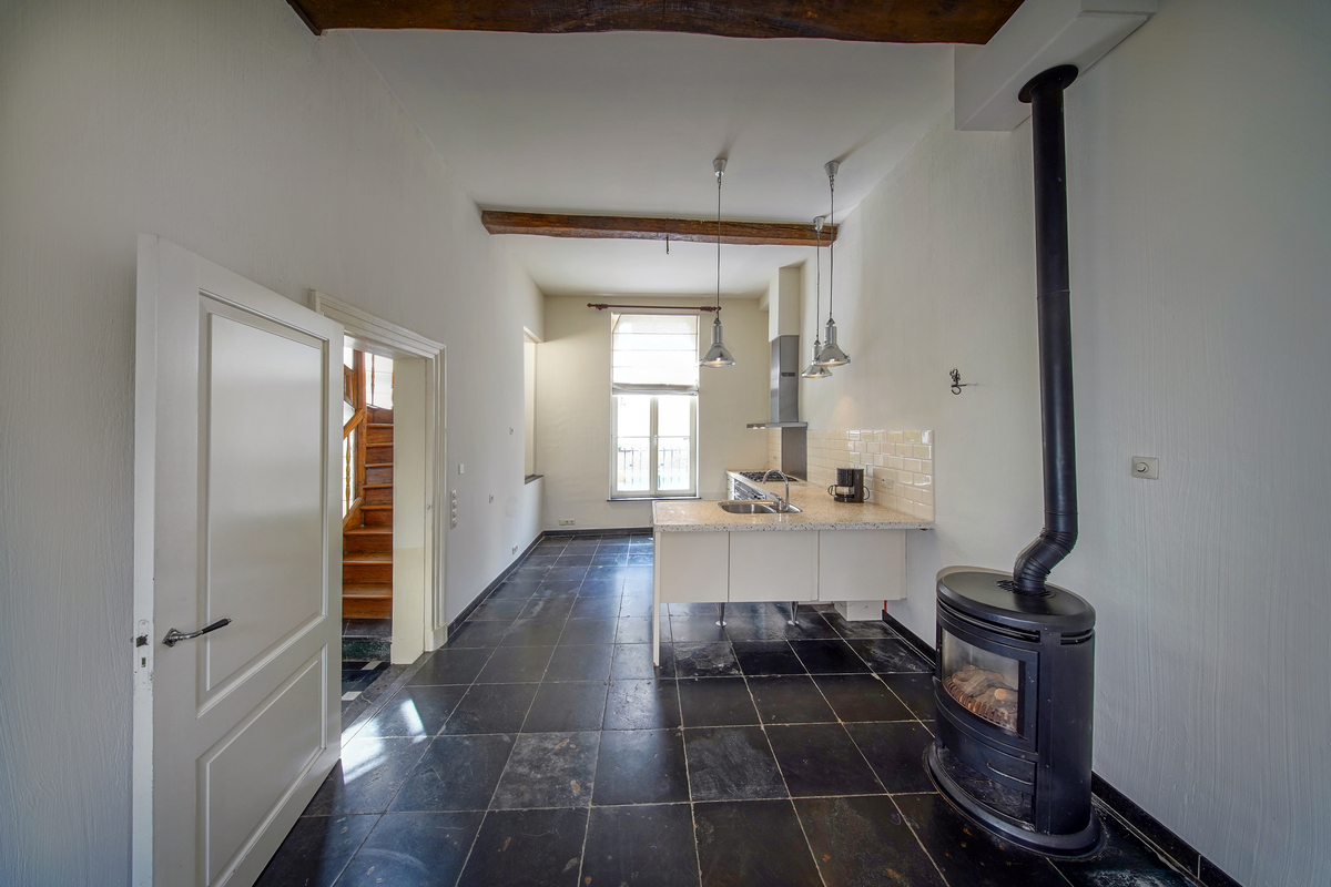 Marinus & Partners - MT100928 - 10