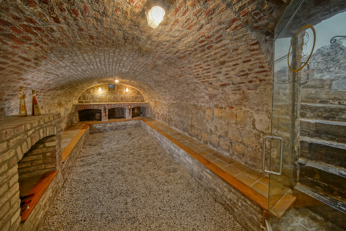 Marinus & Partners - MT100928 - 24