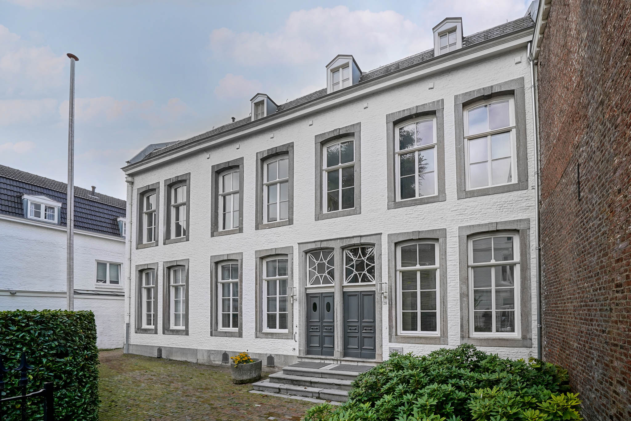 Marinus & Partners - MT100898 - 03