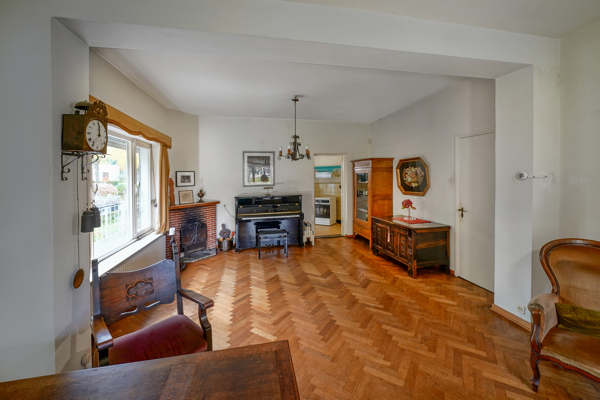 Marinus & Partners - MT100930 - 08