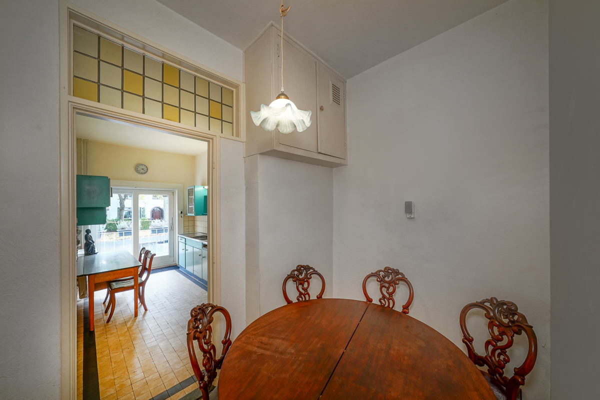 Marinus & Partners - MT100930 - 09