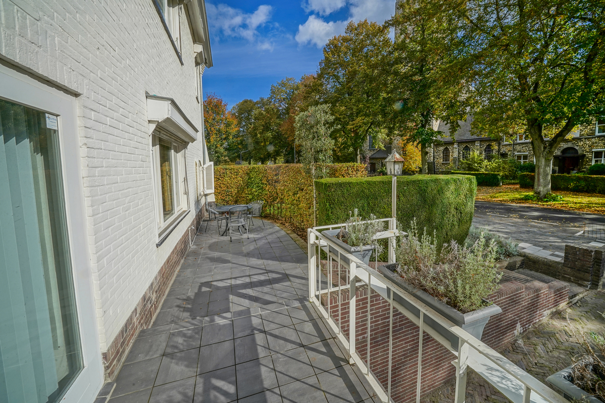 Marinus & Partners - MT100930 - 11