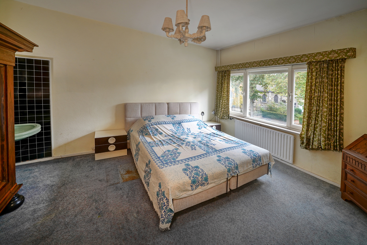 Marinus & Partners - MT100930 - 13