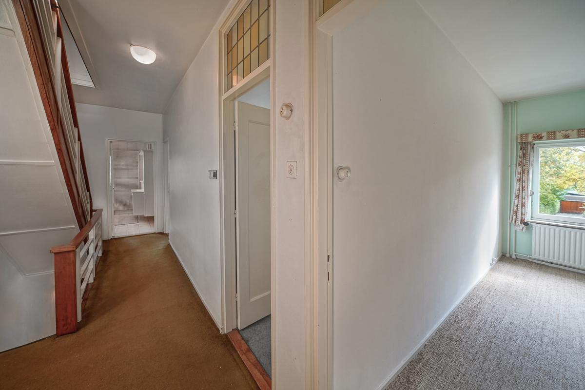 Marinus & Partners - MT100930 - 16