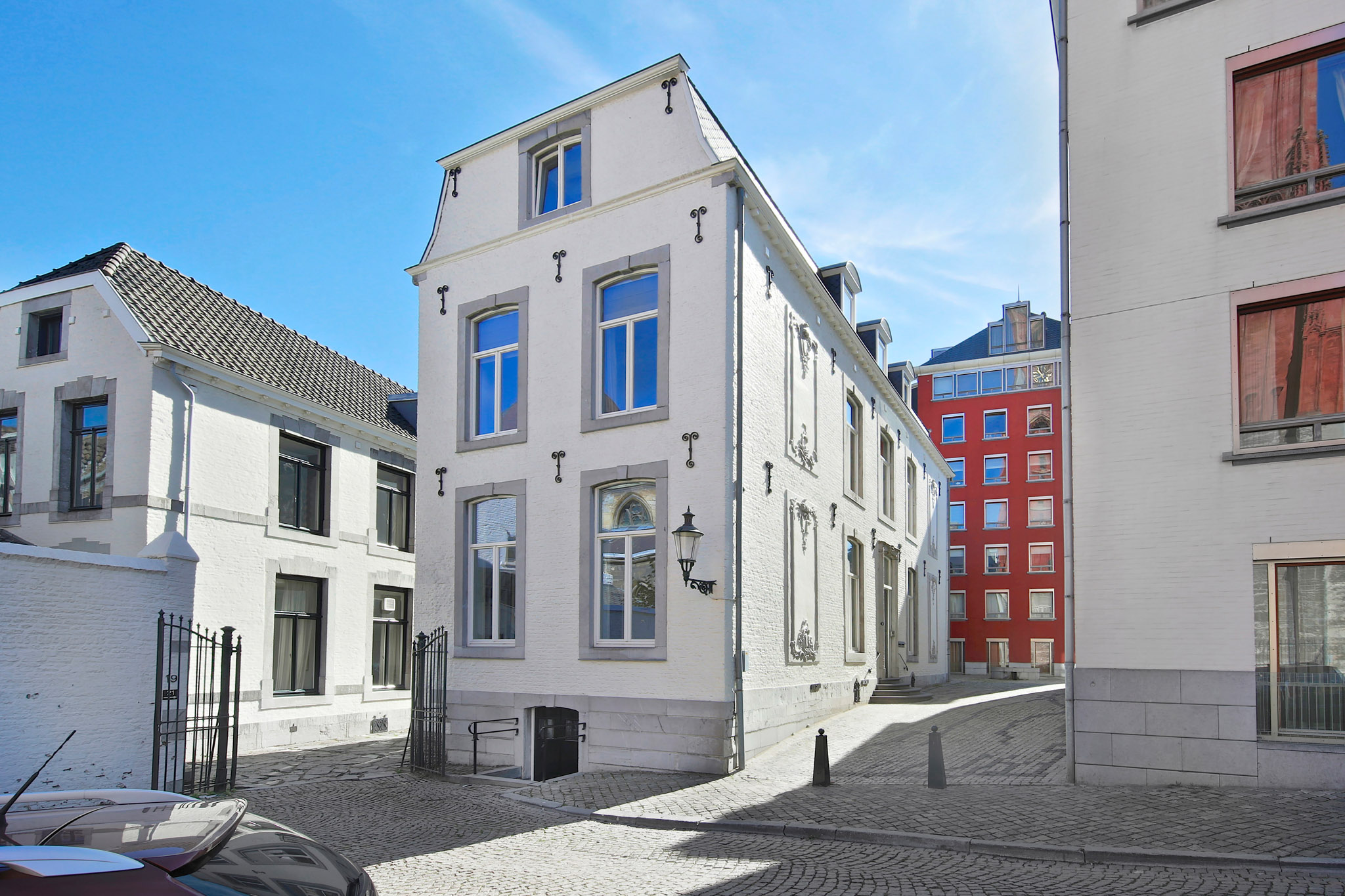 Marinus - Exclusief Vastgoed - Kanunnikencour 1 B te MAASTRICHT - MT101098-01